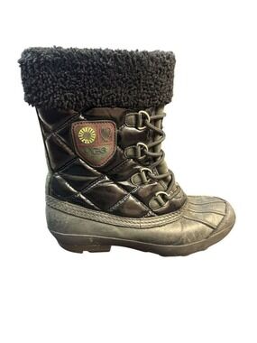 UGG Women's Newberry Black Waterproof Ankle Boots Winter Fashion Size 8